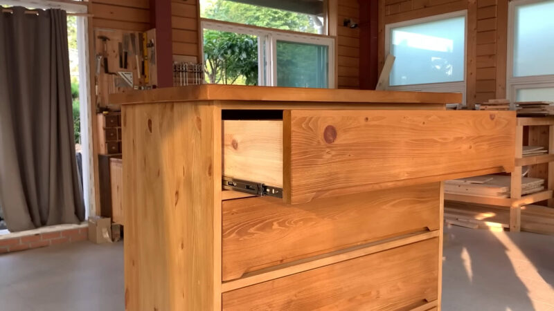 Walnut Chest of Drawers with Soft-Close Mechanism